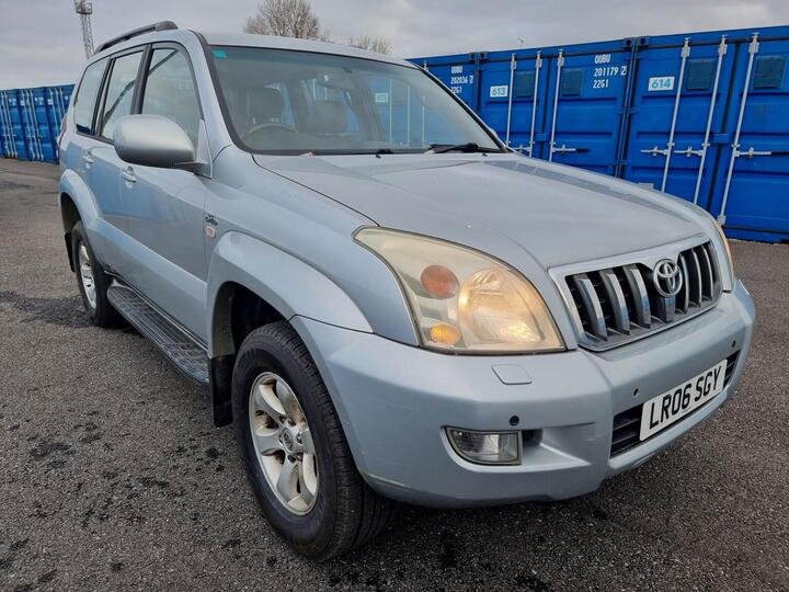 Toyota LAND CRUISER 3.0 D-4D LC4 5dr