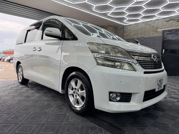 Toyota Vellfire 2.4 2WD Toyota Vellfire 2.4 2WD
