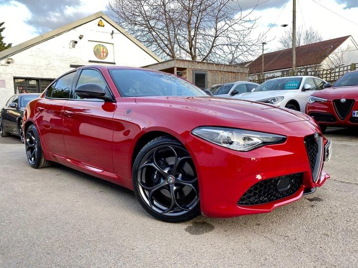 Alfa Romeo GIULIA 2.0T Veloce Auto Euro 6 (s/s) 4dr