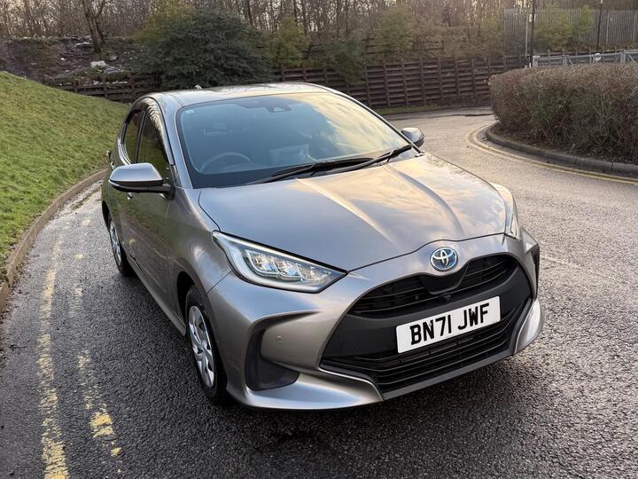 Toyota Yaris 1.5 VVT-h Design E-CVT Euro 6 (s/s) 5dr