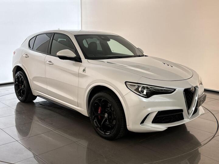 Alfa Romeo Stelvio 2.9 V6 Bi-Turbo Quadrifoglio Auto Q4 AWD Euro 6 (s/s) 5dr Alfa Romeo Stelvio 2.9 V6 Bi-Turbo Quadrifoglio Auto Q4 AWD Euro 6 (s/s) 5dr