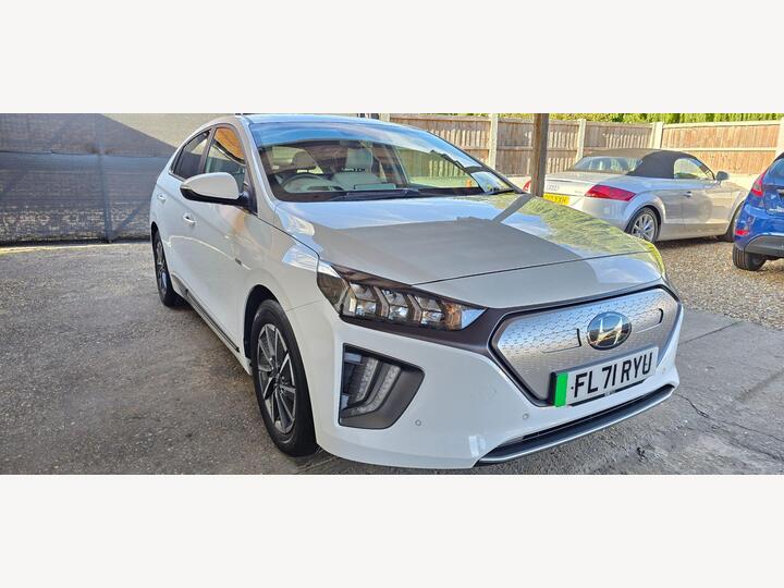Hyundai IONIQ 38.3kWh Premium SE Auto 5dr