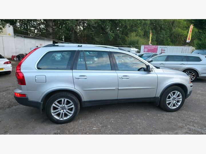 Volvo XC90 2.4 D5 SE Geartronic AWD 5dr