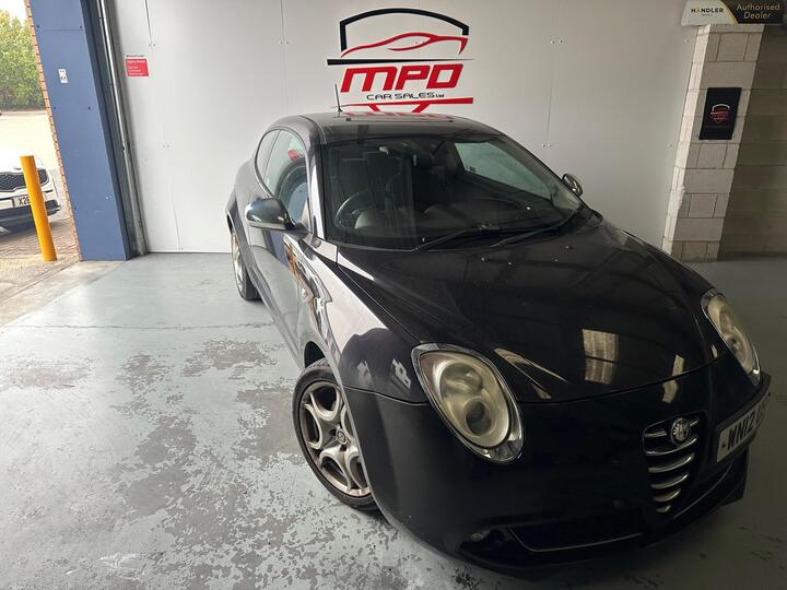 Alfa Romeo MiTo 1.6 JTDM-2 Distinctive Euro 5 (s/s) 3dr Alfa Romeo MiTo 1.6 JTDM-2 Distinctive Euro 5 (s/s) 3dr