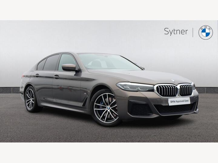 BMW 5 Series 2.0 530e 12kWh M Sport Steptronic Euro 6 (s/s) 4dr BMW 5 Series 2.0 530e 12kWh M Sport Steptronic Euro 6 (s/s) 4dr