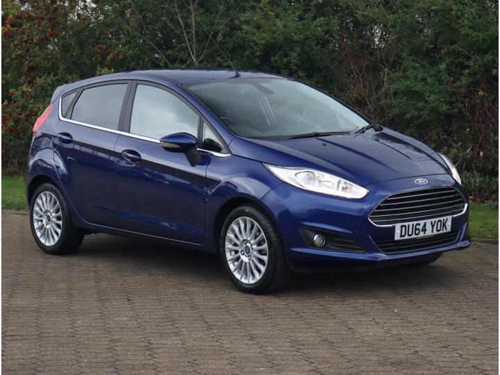 Ford FIESTA 1.0T EcoBoost Titanium Euro 5 (s/s) 5dr Ford FIESTA 1.0T EcoBoost Titanium Euro 5 (s/s) 5dr