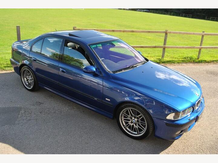 BMW M5 4.9i 4dr