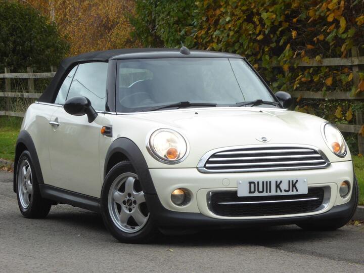 MINI Convertible 1.6 Cooper D Euro 5 (s/s) 2dr MINI Convertible 1.6 Cooper D Euro 5 (s/s) 2dr