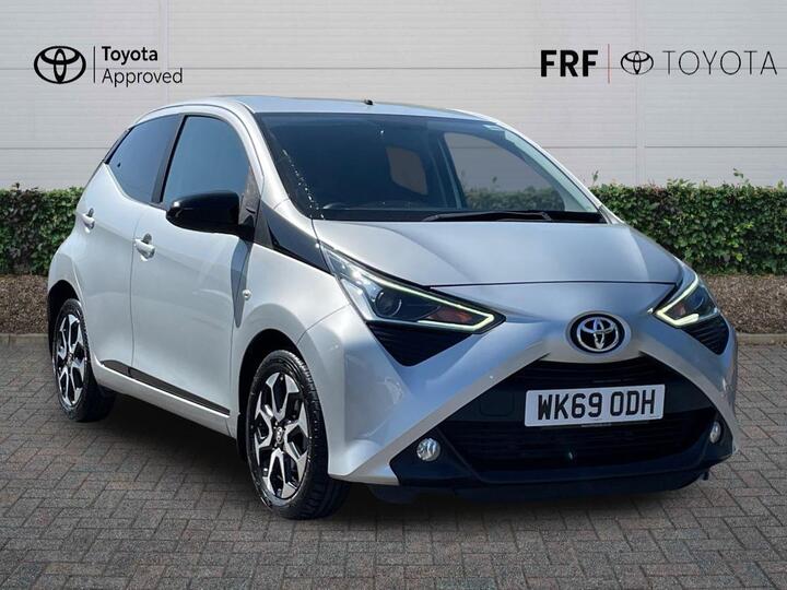 Toyota AYGO 1.0 VVT-i X-trend Funroof X-shift Euro 6 5dr