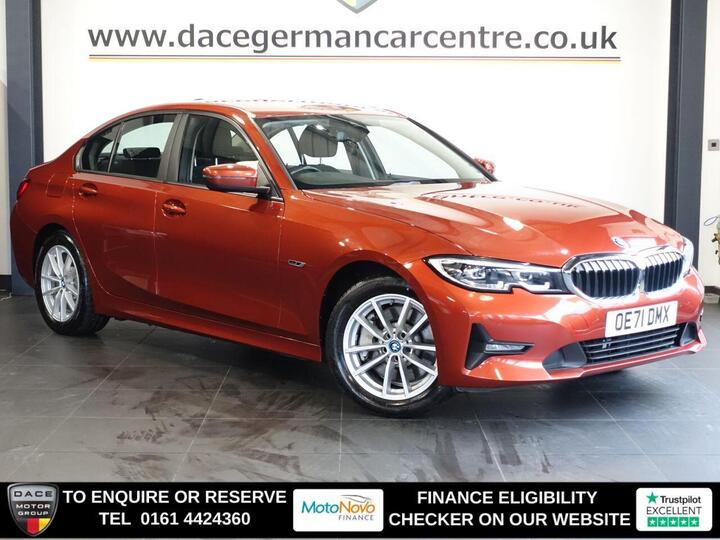 BMW 3 SERIES 2.0 330e 12kWh SE Pro Auto Euro 6 (s/s) 4dr BMW 3 SERIES 2.0 330e 12kWh SE Pro Auto Euro 6 (s/s) 4dr