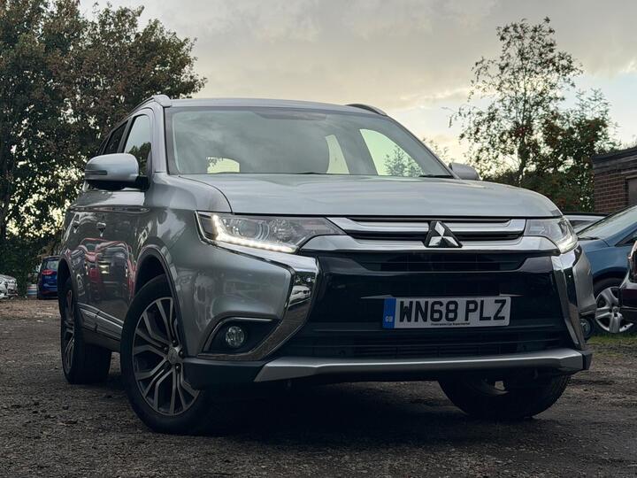 Mitsubishi Outlander 2.2 DI-D Juro 4WD Euro 6 (s/s) 5dr