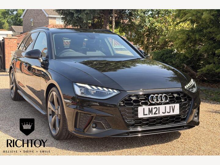 Audi A4 Avant 2.0 TFSI 35 Black Edition S Tronic Euro 6 (s/s) 5dr Audi A4 Avant 2.0 TFSI 35 Black Edition S Tronic Euro 6 (s/s) 5dr
