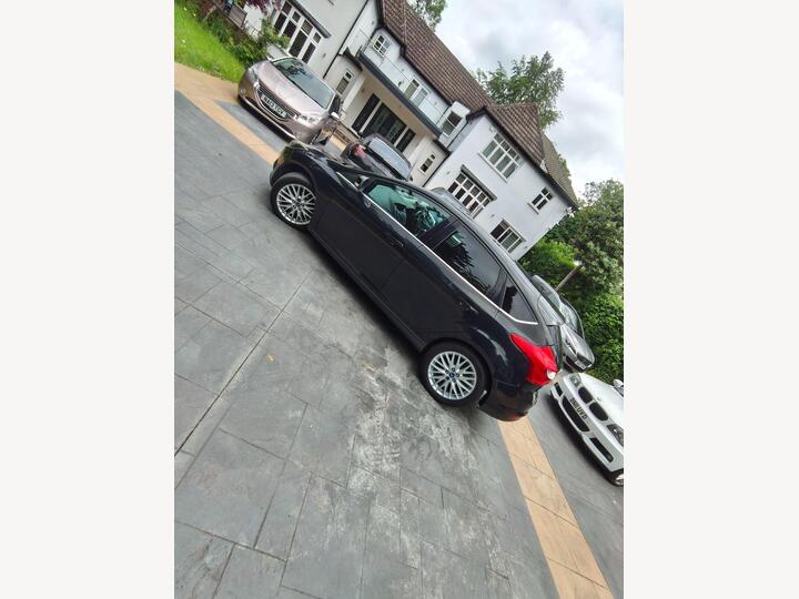 Ford Focus 1.0T EcoBoost Zetec Euro 5 (s/s) 5dr