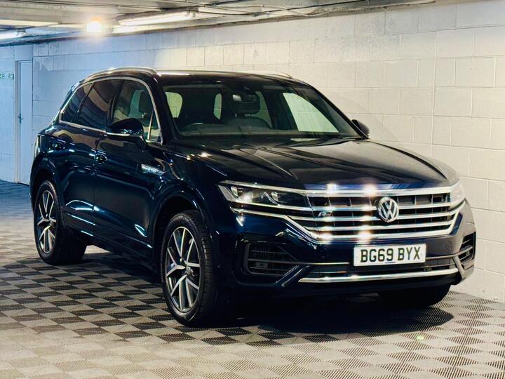 Volkswagen Touareg 3.0 TSI V6 R-Line Tiptronic 4Motion Euro 6 (s/s) 5dr Volkswagen Touareg 3.0 TSI V6 R-Line Tiptronic 4Motion Euro 6 (s/s) 5dr