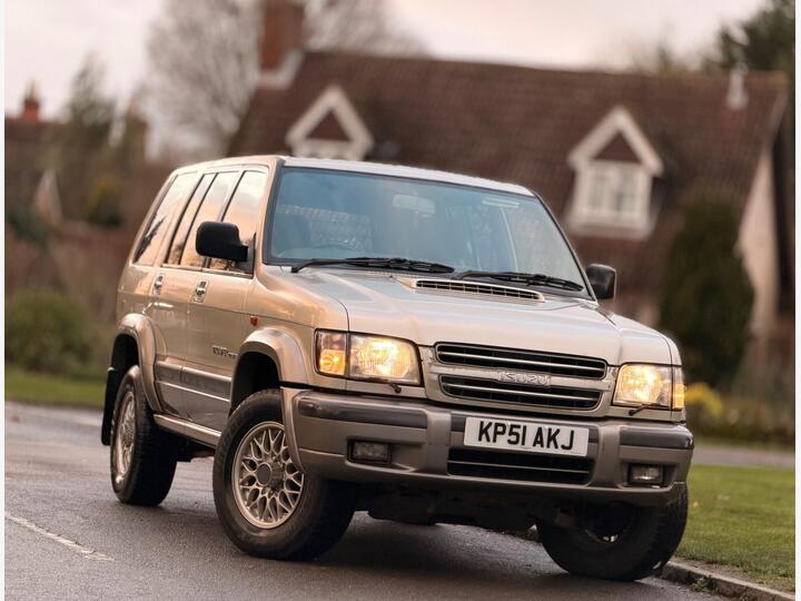 Isuzu Trooper 3.0 TD Citation 4x4 5dr (7 Seat)