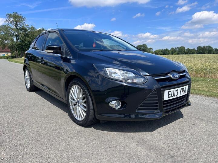 Ford Focus 1.0T EcoBoost Zetec Euro 5 (s/s) 5dr