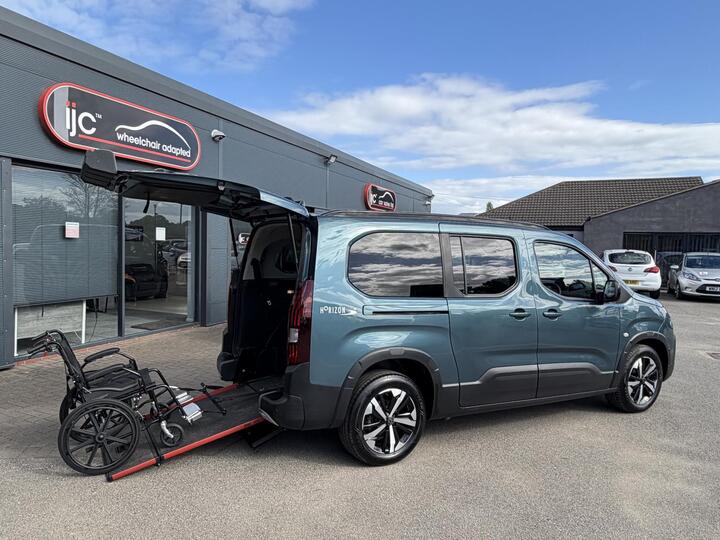 Peugeot Rifter LATEST SHAPE 2024 AUTO WAV WITH JUST 3,185 MILES! RARE XL SIZE TOP GT SPEC WITH A WINCH, CARRIES 4 IN TOTAL, MANUFACTURER'S WARRANTY JUNE 2027!