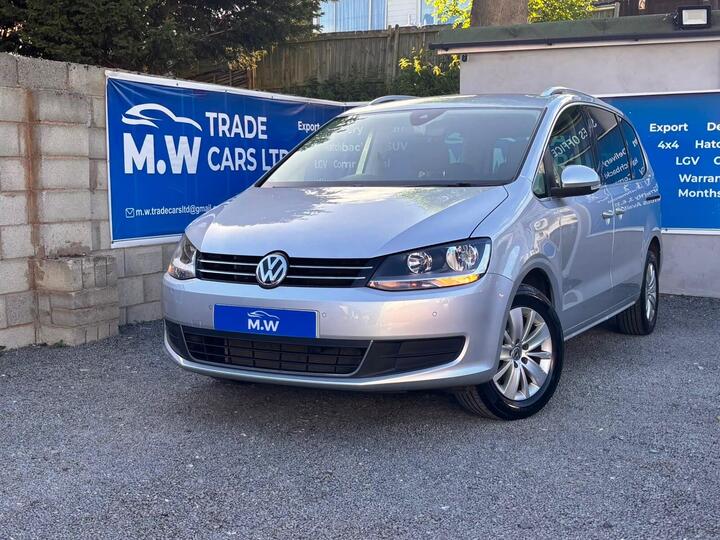 Volkswagen Sharan 2.0 TDI SE Nav Euro 6 (s/s) 5dr Volkswagen Sharan 2.0 TDI SE Nav Euro 6 (s/s) 5dr