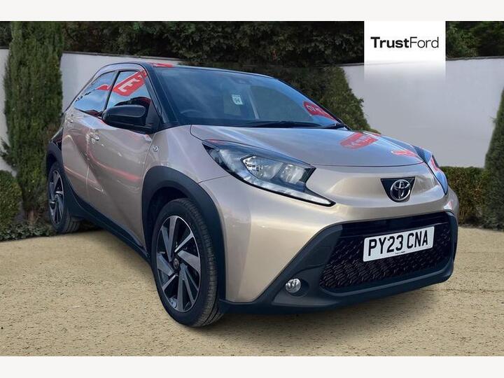 Toyota AYGO X 1.0 VVT-i Edge Euro 6 (s/s) 5dr Toyota AYGO X 1.0 VVT-i Edge Euro 6 (s/s) 5dr