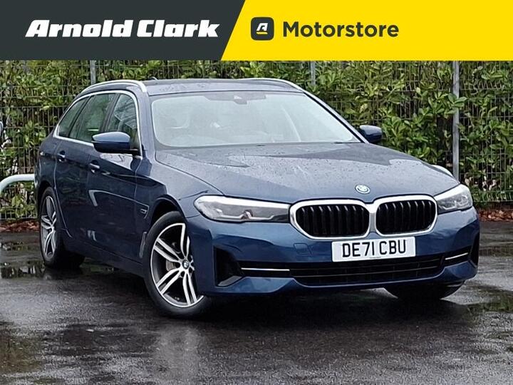 BMW 5 Series 2.0 530e 12kWh SE Touring Steptronic Euro 6 (s/s) 5dr BMW 5 Series 2.0 530e 12kWh SE Touring Steptronic Euro 6 (s/s) 5dr