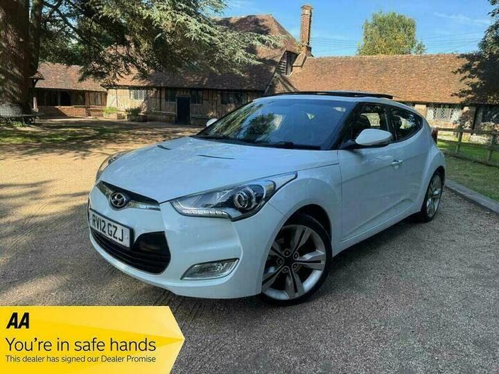Hyundai Veloster 1.6 GDi Sport Euro 5 4dr Hyundai Veloster 1.6 GDi Sport Euro 5 4dr