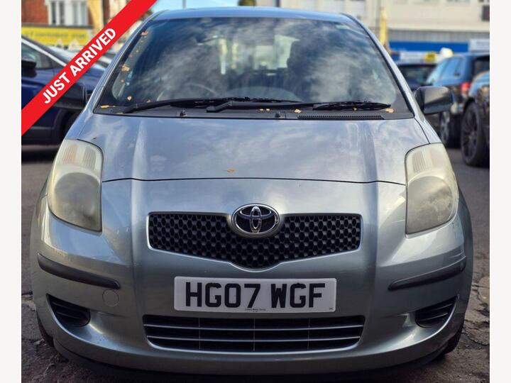 Toyota YARIS 1.3 VVT-i Zinc 3dr