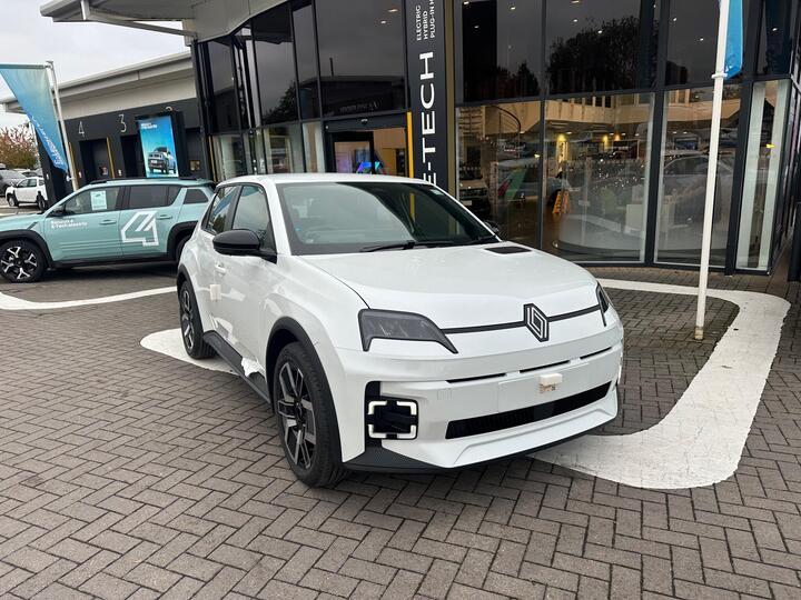 Renault Renault 5 Urban Range 40kWh Evolution Auto 5dr