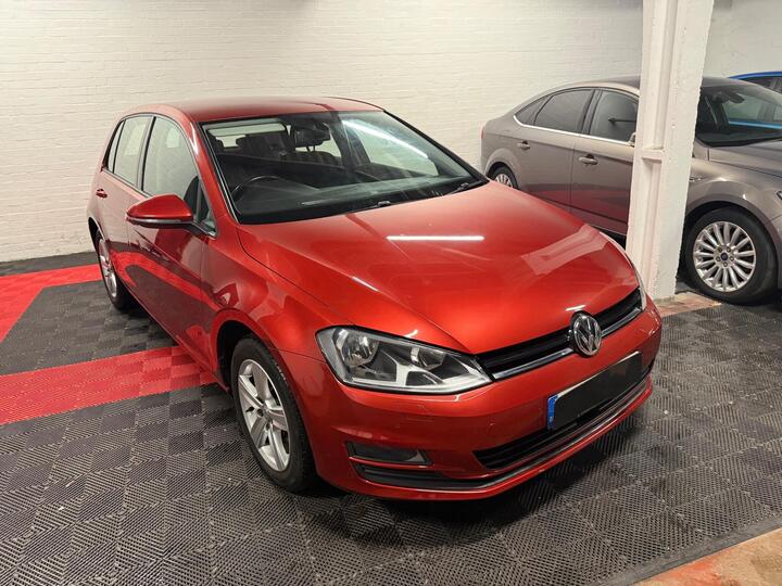 Volkswagen Golf 2.0 TDI BlueMotion Tech Match Euro 5 (s/s) 5dr