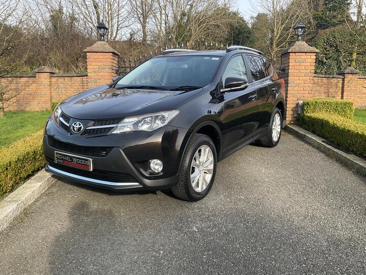 Toyota RAV4 2.2 D-4D Invincible 4WD Euro 5 5dr Toyota RAV4 2.2 D-4D Invincible 4WD Euro 5 5dr