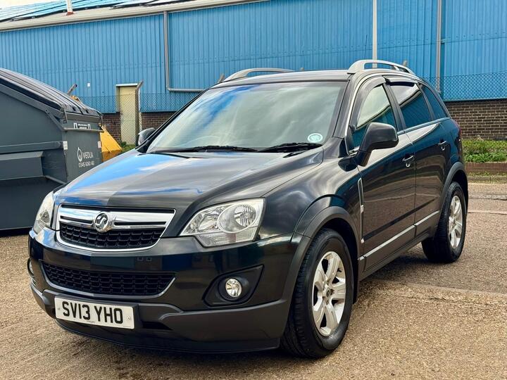 Vauxhall Antara 2.2 CDTi Exclusiv 2WD Euro 5 (s/s) 5dr Vauxhall Antara 2.2 CDTi Exclusiv 2WD Euro 5 (s/s) 5dr