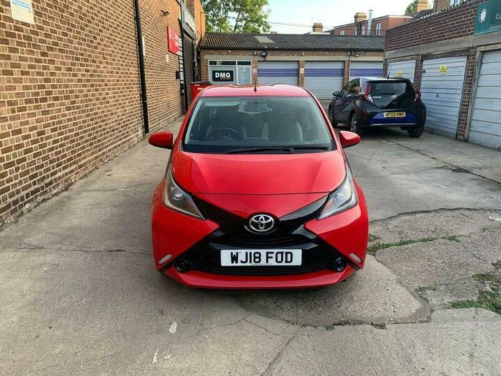 Toyota AYGO 1.0 VVT-i X-play Euro 6 5dr