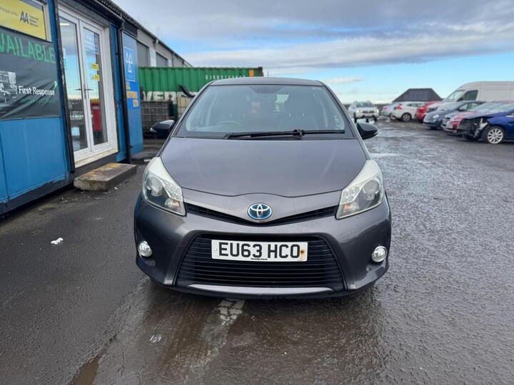 Toyota Yaris 1.5 VVT-h T Spirit CVT Euro 5 5dr Toyota Yaris 1.5 VVT-h T Spirit CVT Euro 5 5dr