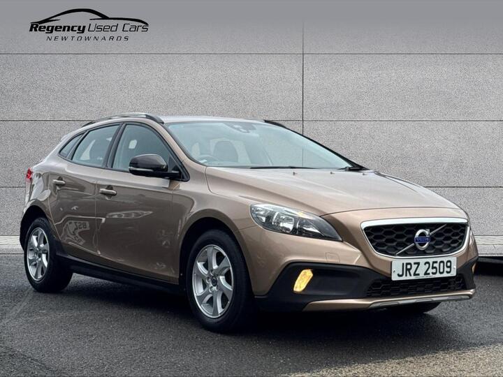 Volvo V40 Cross Country 1.6 D2 SE Euro 5 (s/s) 5dr Volvo V40 Cross Country 1.6 D2 SE Euro 5 (s/s) 5dr