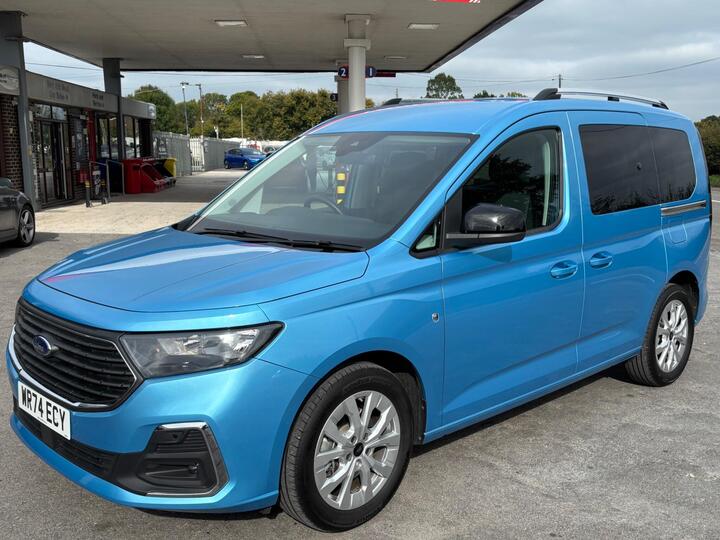 Ford Tourneo Connect 2.0 EcoBlue Titanium DCT Euro 6 (s/s) 5dr Ford Tourneo Connect 2.0 EcoBlue Titanium DCT Euro 6 (s/s) 5dr