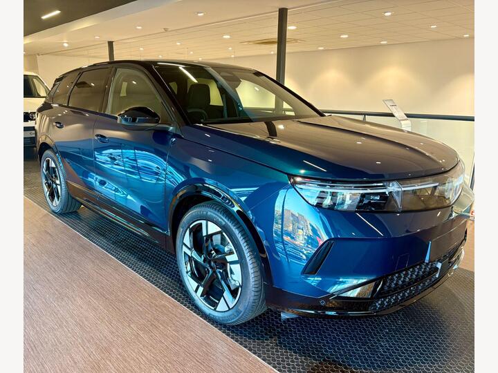 Vauxhall Grandland Electric 73kWh Ultimate Auto 5dr