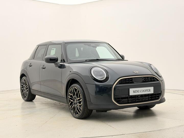 MINI Cooper 1.5C Exclusive Steptronic Euro 6 (s/s) 5dr