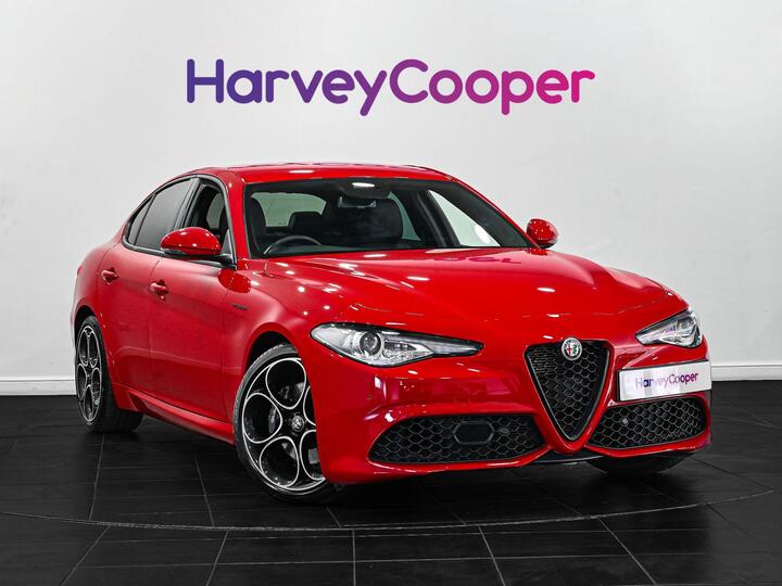 Alfa Romeo Giulia 2.0T Veloce Auto Euro 6 (s/s) 4dr Alfa Romeo Giulia 2.0T Veloce Auto Euro 6 (s/s) 4dr
