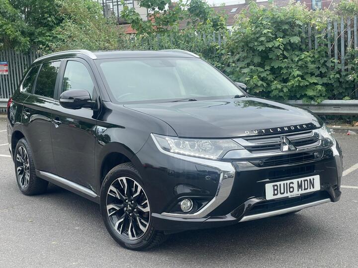 Mitsubishi Outlander 2.0h 12kWh GX5hs CVT 4WD Euro 6 (s/s) 5dr Mitsubishi Outlander 2.0h 12kWh GX5hs CVT 4WD Euro 6 (s/s) 5dr