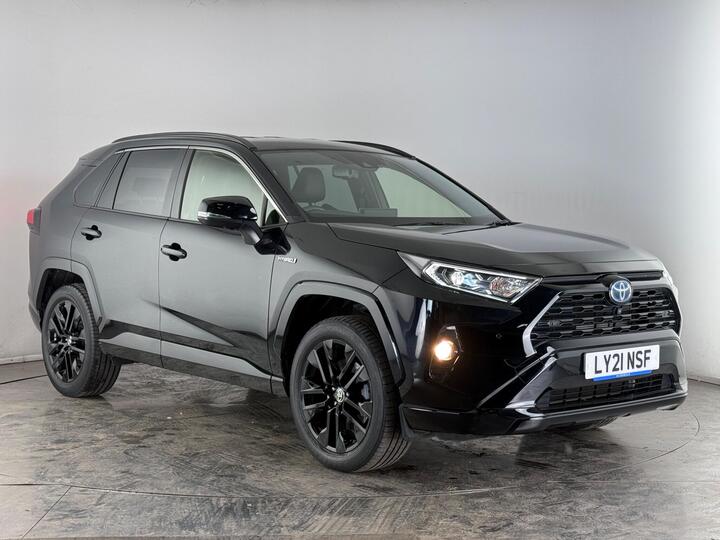 Toyota RAV4 2.5 VVT-h Black Edition CVT Euro 6 (s/s) 5dr Toyota RAV4 2.5 VVT-h Black Edition CVT Euro 6 (s/s) 5dr