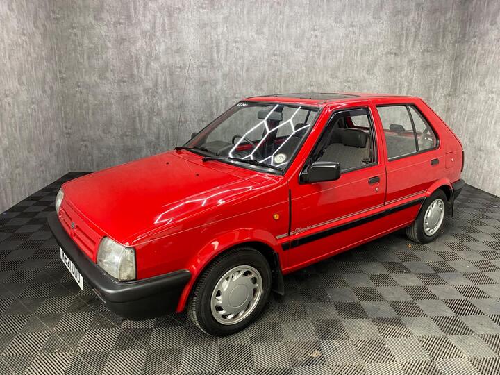Nissan Micra 1.0 L 5dr