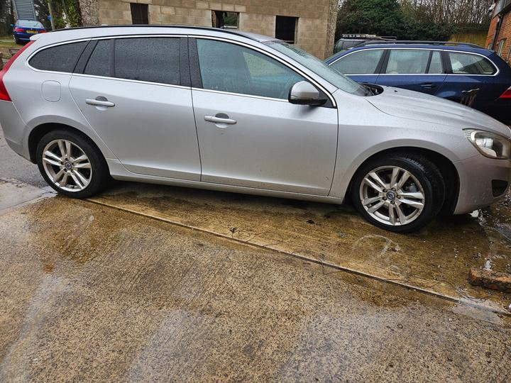 Volvo V60 2.0 D3 SE Euro 5 (s/s) 5dr