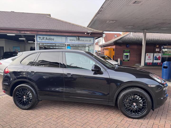 Porsche Cayenne 4.8 S TiptronicS 4WD Euro 5 (s/s) 5dr Porsche Cayenne 4.8 S TiptronicS 4WD Euro 5 (s/s) 5dr