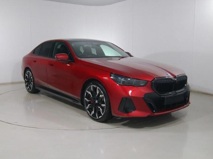 BMW 5 SERIES 3.0 550e 22.1kWh M Sport Pro Steptronic XDrive Euro 6 (s/s) 4dr