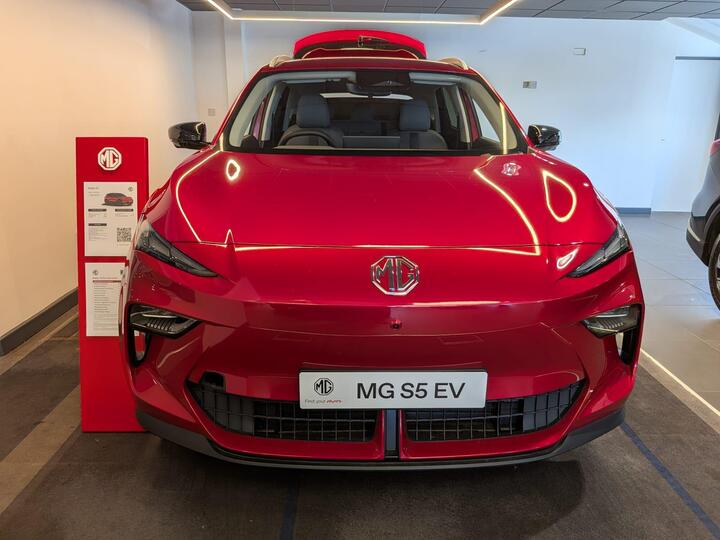 MG MGS5 64kWh Trophy Long Range Auto 5dr