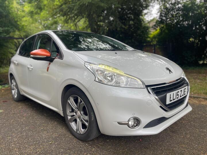 Peugeot 208 1.2 VTi PureTech Roland Garros Euro 5 5dr