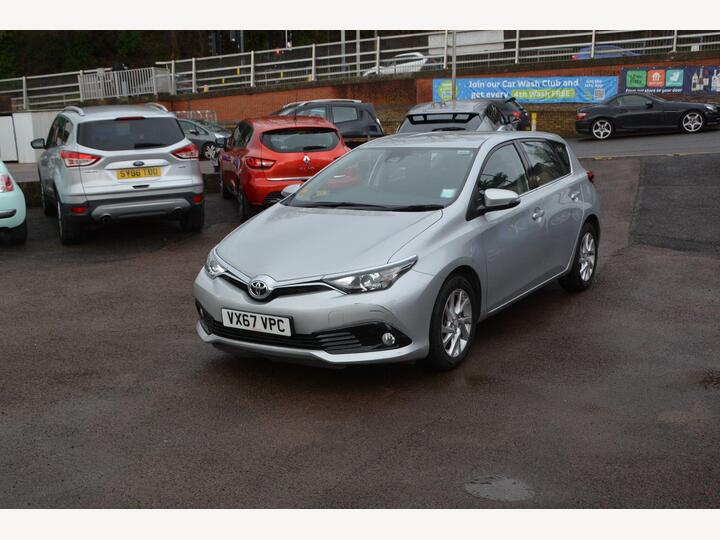 Toyota Auris 1.2 VVT-i Business Edition Euro 6 (s/s) 5dr (Safety Sense)