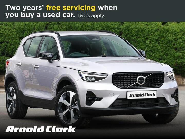 Volvo XC40 2.0 B3 MHEV Plus Dark DCT Auto Euro 6 (s/s) 5dr