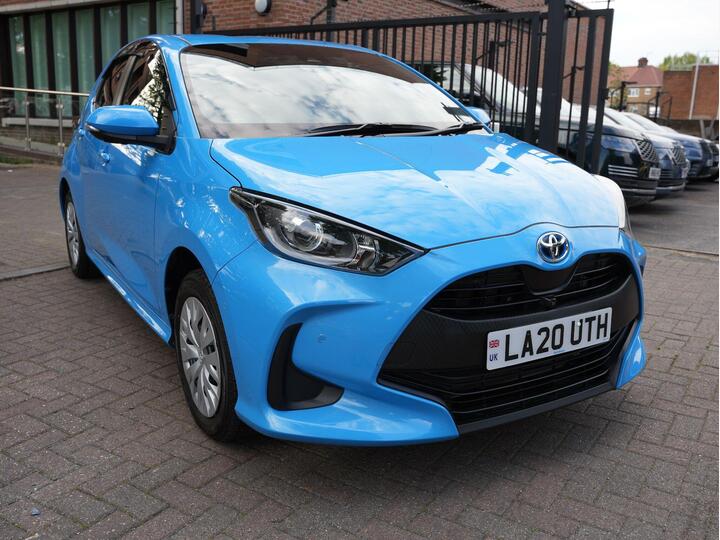 Toyota Yaris 1.5 VVT-h Design Hatchback 5dr Petrol Hybrid E-CVT Euro 6 (s/s) (116 Ps)