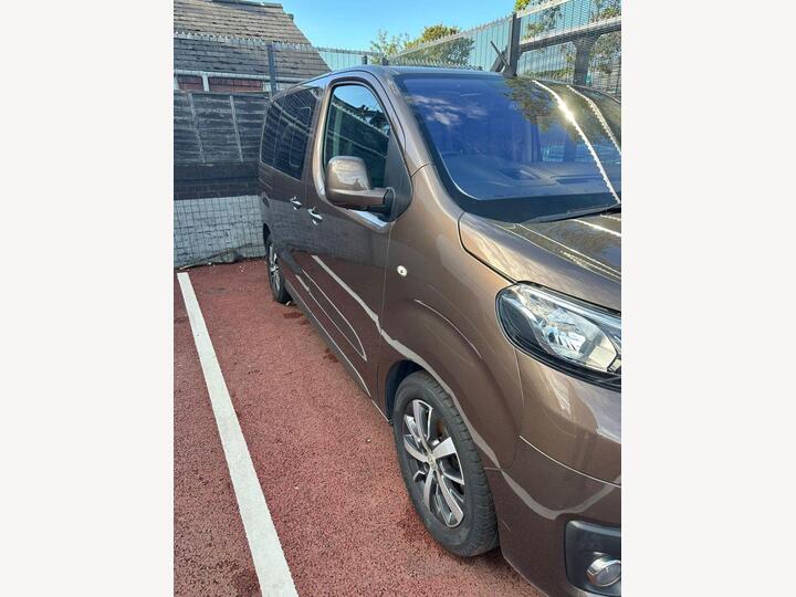 Toyota PROACE VERSO 2.0D Family Compact MPV SWB Euro 6 (s/s) 5dr (8 Seat)