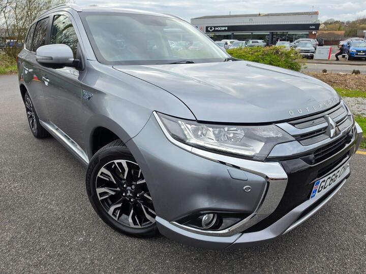 Mitsubishi Outlander 2.0h 12kWh GX5hs CVT 4WD Euro 6 (s/s) 5dr Mitsubishi Outlander 2.0h 12kWh GX5hs CVT 4WD Euro 6 (s/s) 5dr